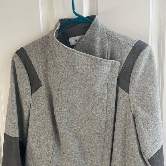Calvin Klein wool coat with leather trim - Picture 4 of 7